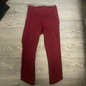 lululemon athletic leggings size:4 color: maroonish